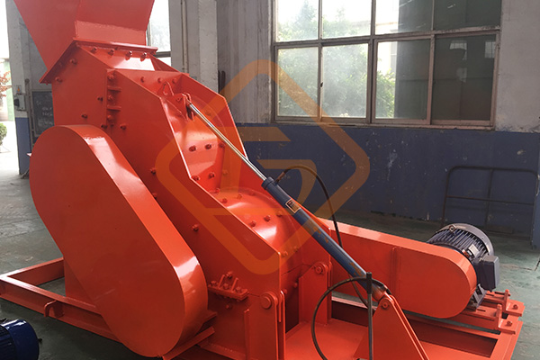双��锤式破碎�?jpg